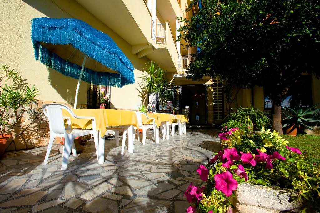 Hotel Lido Pietra Ligure Εξωτερικό φωτογραφία