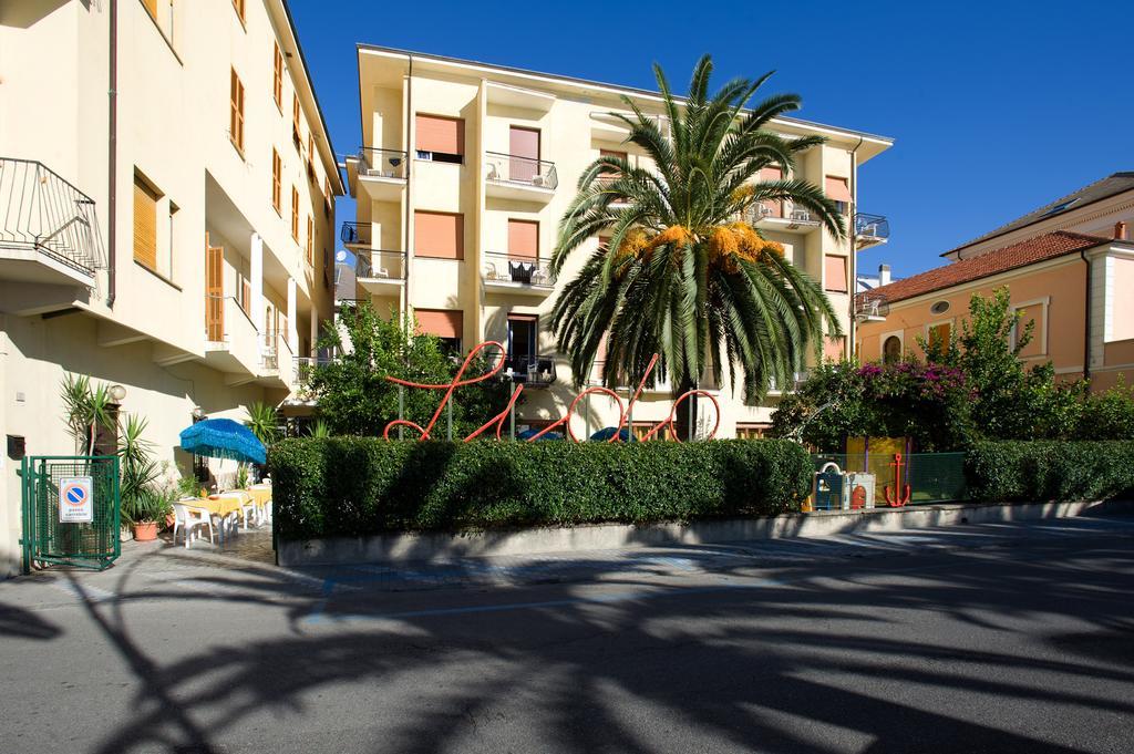 Hotel Lido Pietra Ligure Εξωτερικό φωτογραφία